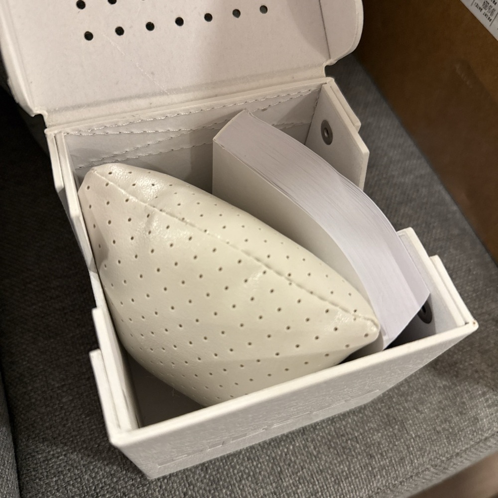 Diesel White Leather Embossed Watch Box - Picture 3 of 8